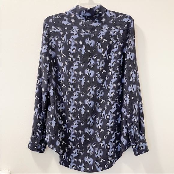 EQUIPMENT 100% SILK BLUE PRINT LONG SLEEVE REESE BLOUSE - Picture 5 of 5
